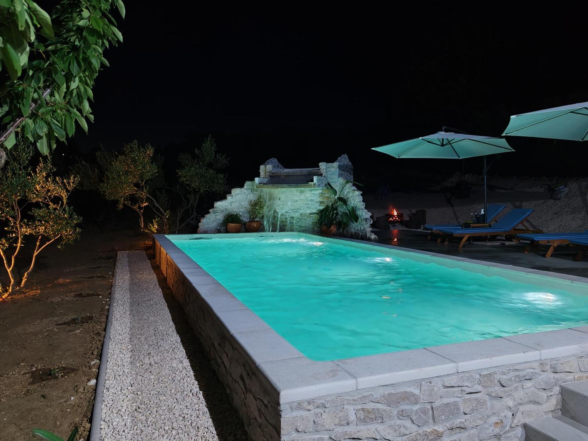 Vila New!!! Xl Swimming Pool With Waterfall